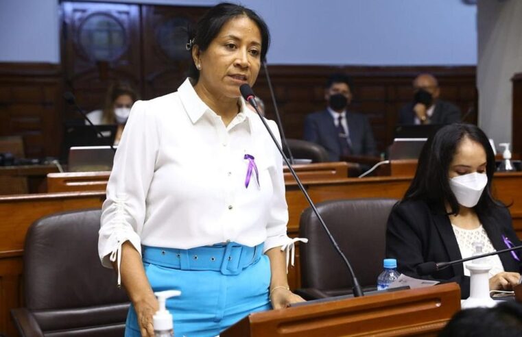 Fiscalía pidió levantamiento del secreto bancario de congresista Torres