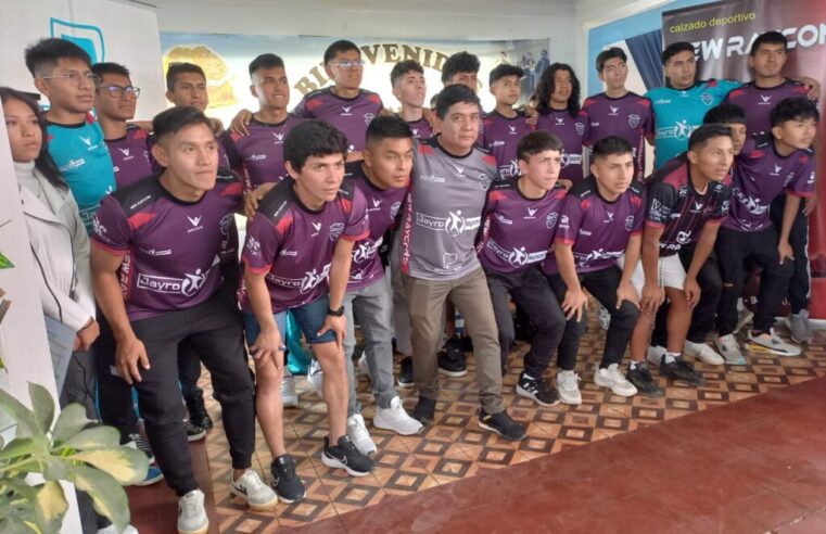 Arequipa FBC presentó su juvenil plantel de jugadores