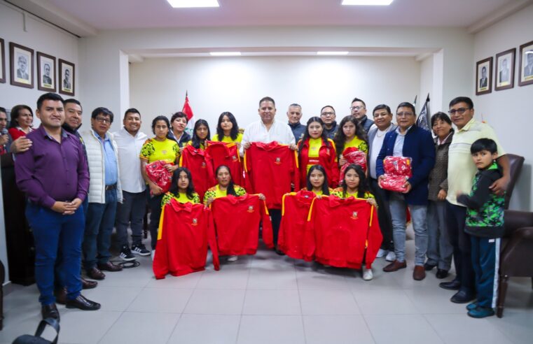 Equipo femenino, campeón provincial de Arequipa recibe valioso apoyo