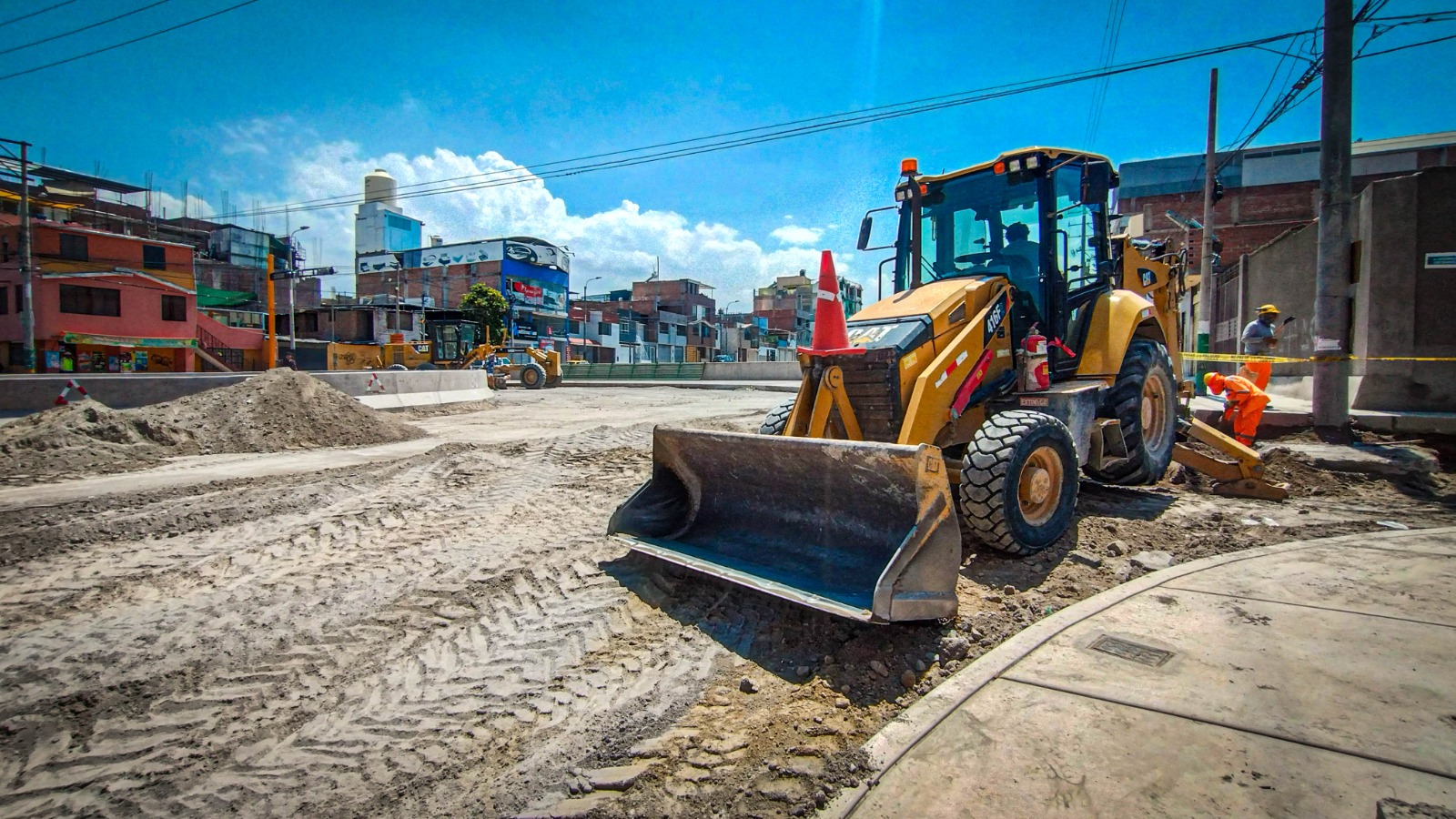 Aceleran trabajos previos al asfaltado de Eje Bicentenario