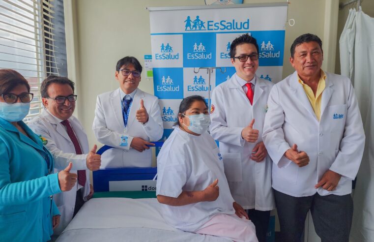 Médicos de EsSalud Arequipa extirpan con éxito tumor a gestante