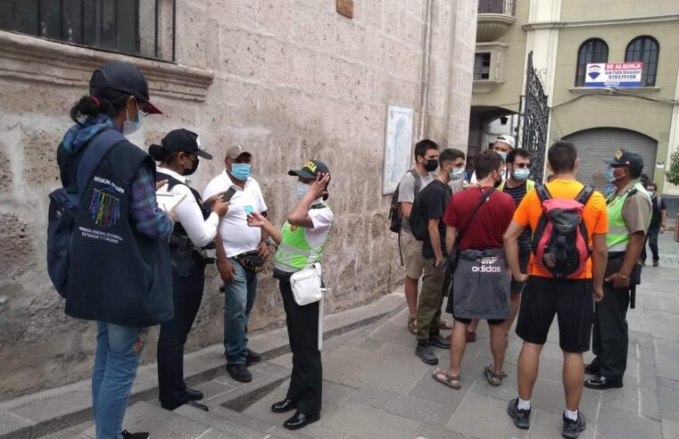 Registran seis guías detenidos por no tener documentación