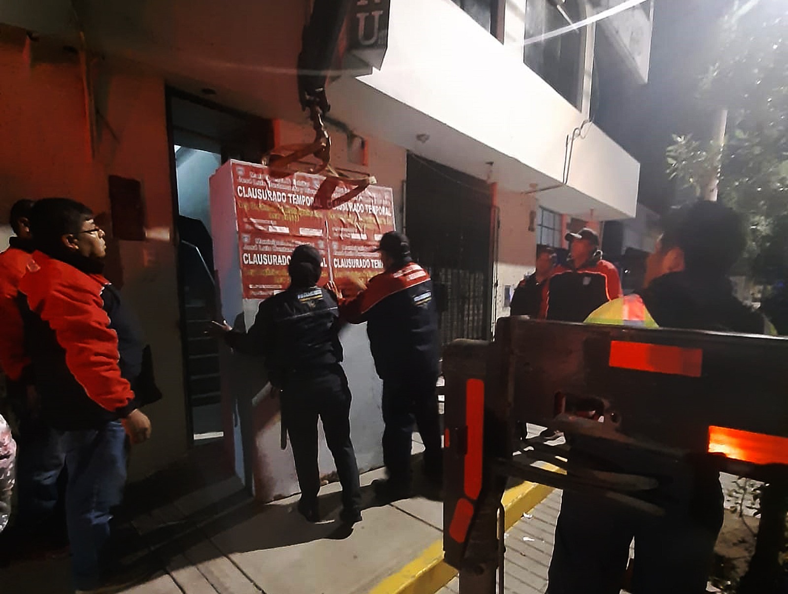 Clausuran discoteca ilegal en la avenida Dolores