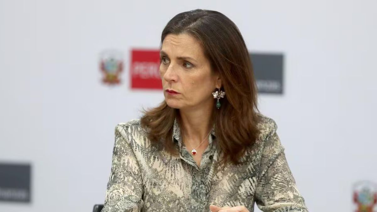 En un esfuerzo por respaldar a la presidenta Boluarte, la Ministra de Vivienda sugiere que el Rolex de Dina podría ser falso