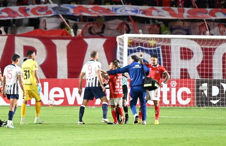 Paolo Fuentes: “Cuesta es mi amigo pero en la cancha la cosa cambia”