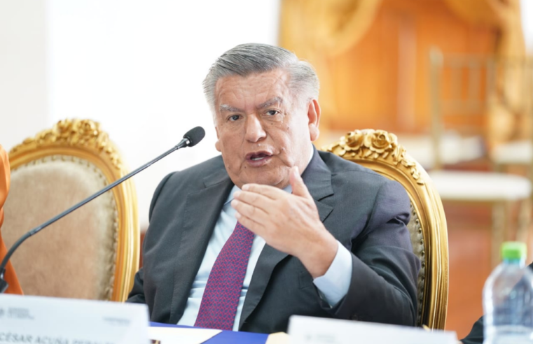 Acuña reconoce que conversó por WhatsApp con Yaziré Pinedo