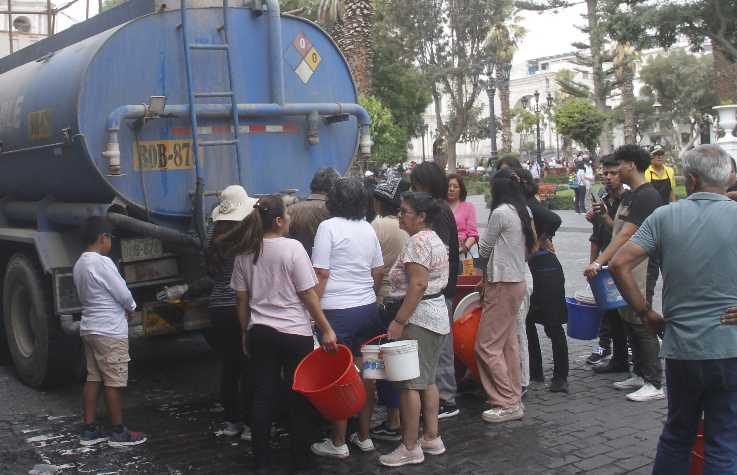 Piden a Fiscalía investigar a Sedapar por cortes de agua