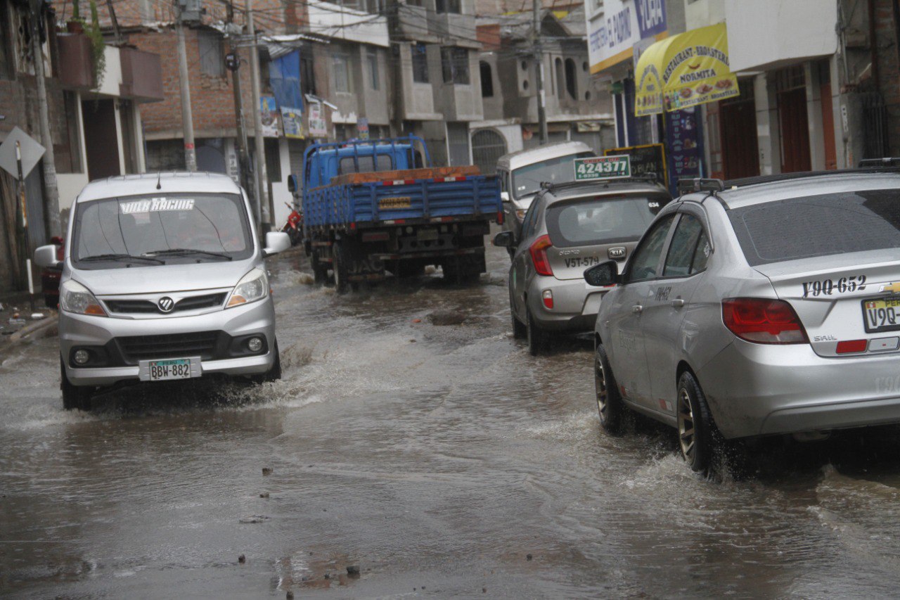 Lluvias causan estragos en diferente distritos de la ciudad