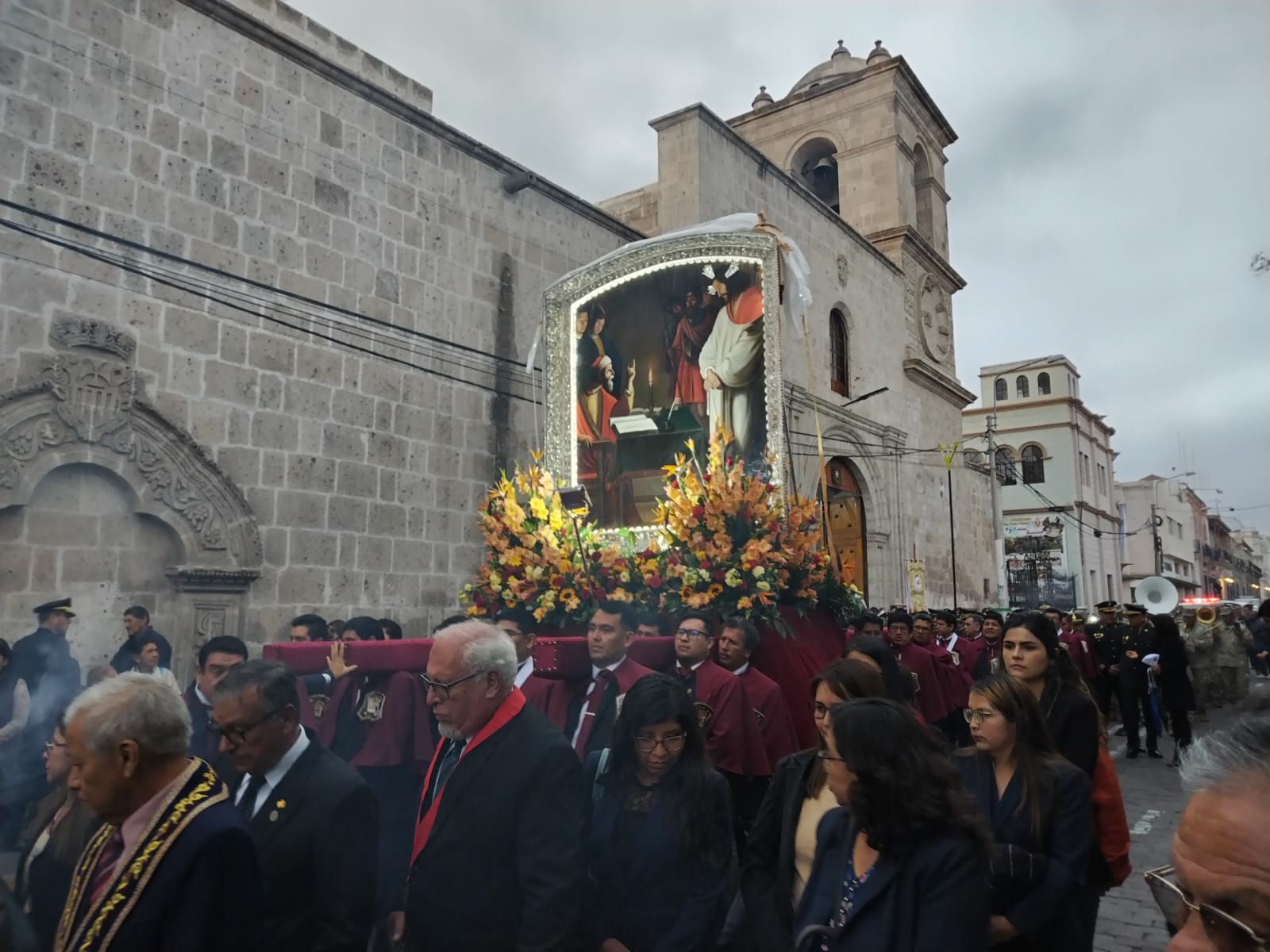 Feligreses participaron de la procesión del Señor de la Sentencia