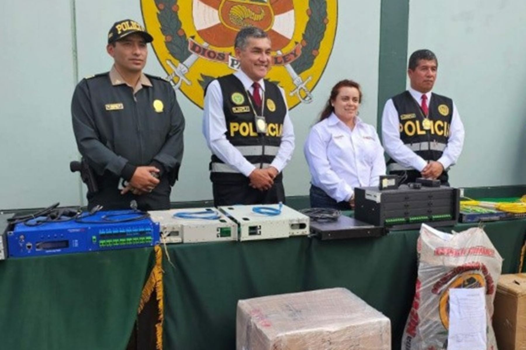 Intervienen presunta banda criminal que instaló internet clandestino