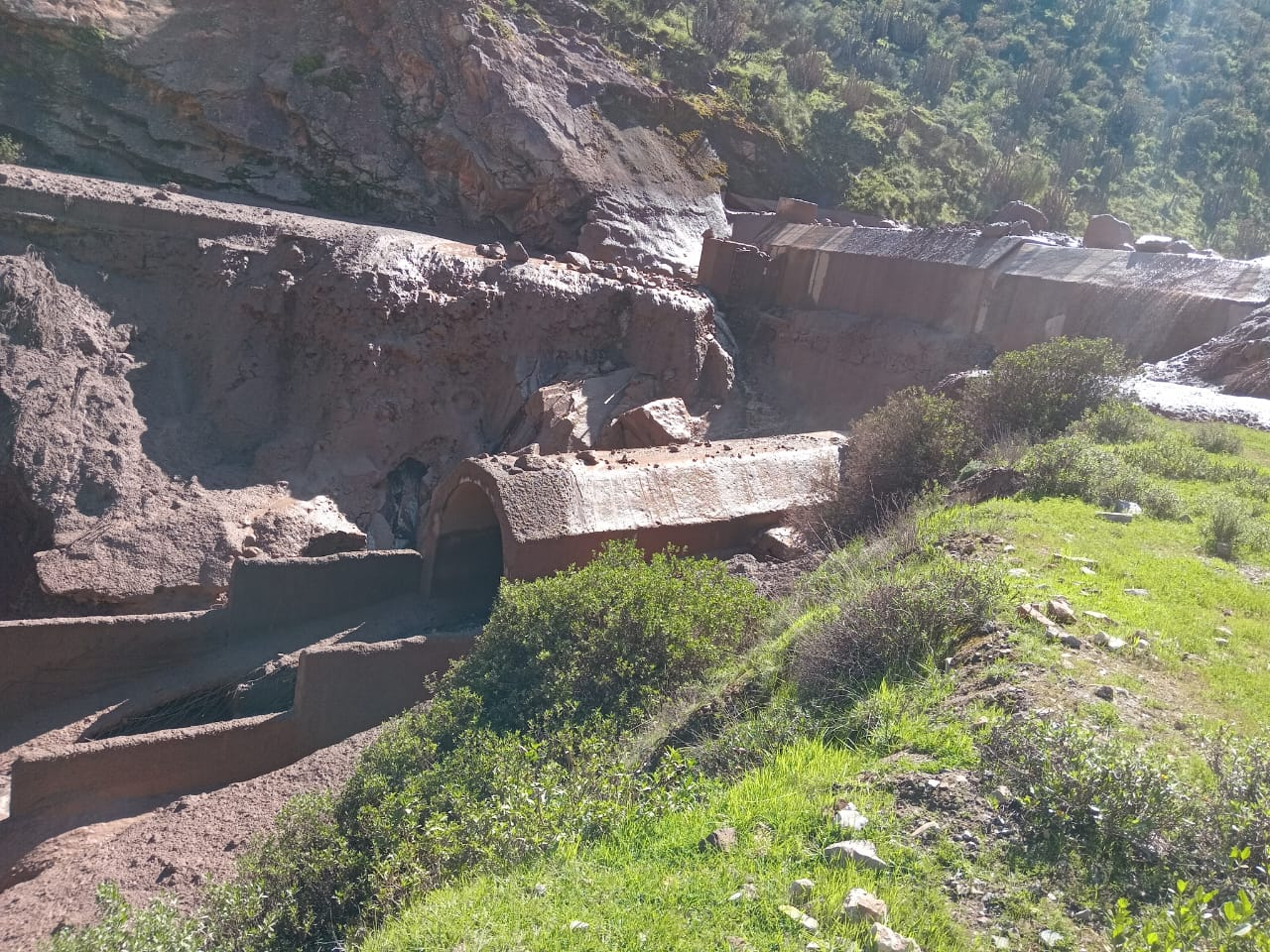 Túnel 27 de Majes Siguas I en riesgo de colapso por lluvias 