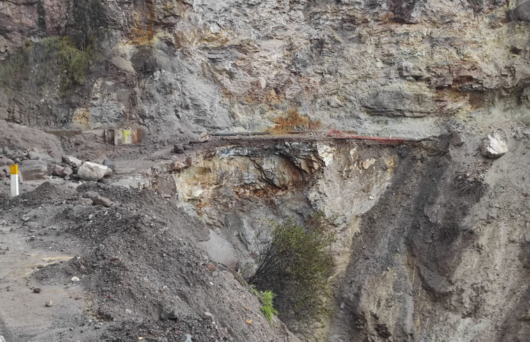 Lahar arrasa con badén Tonohaya y aisla Ubinas