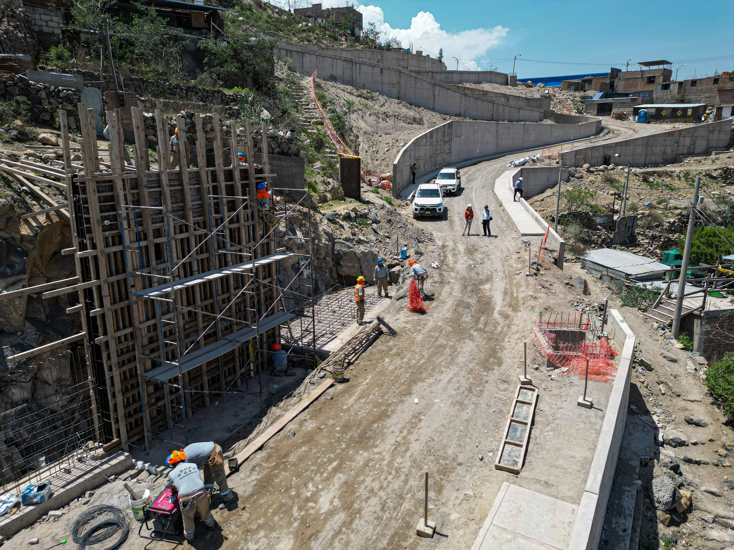 Advierten nuevos retrasos en obras de mantenimiento vial en Mariano Melgar