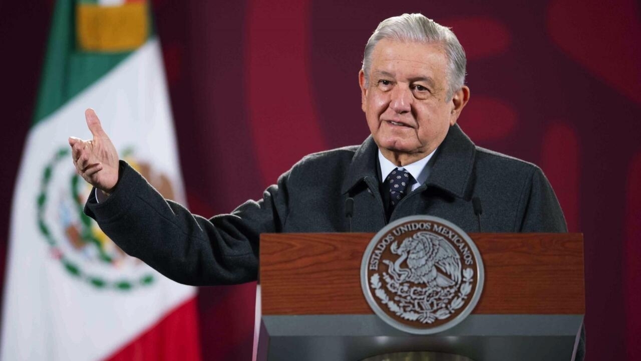 AMLO MURO