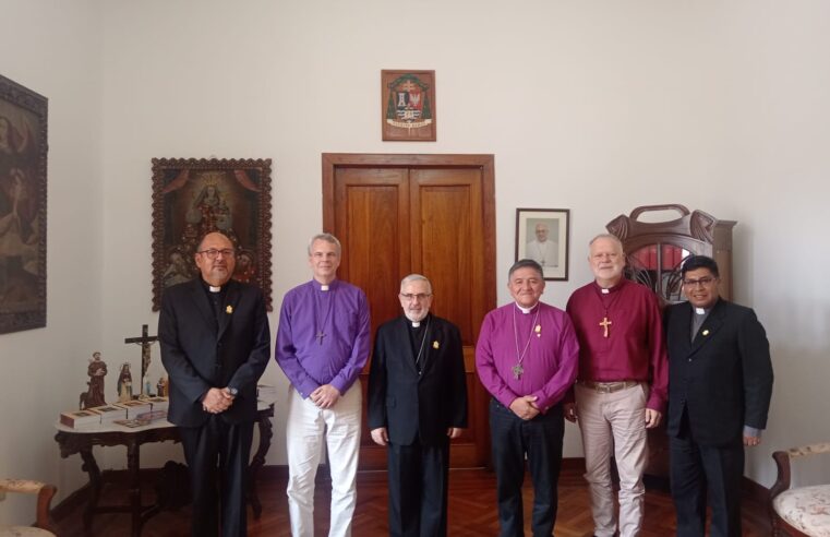 Arzobispo de Arequipa recibe visita de Comunión Anglicana 