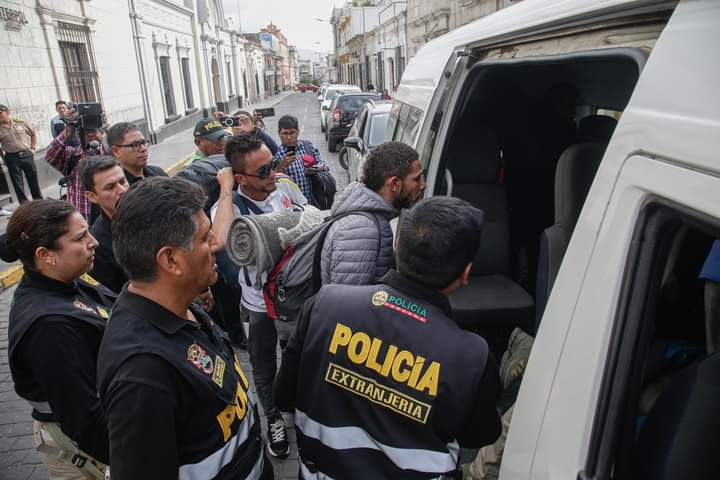 Solamente expulsaron 5 extranjeros en 9 días de estado de emergencia