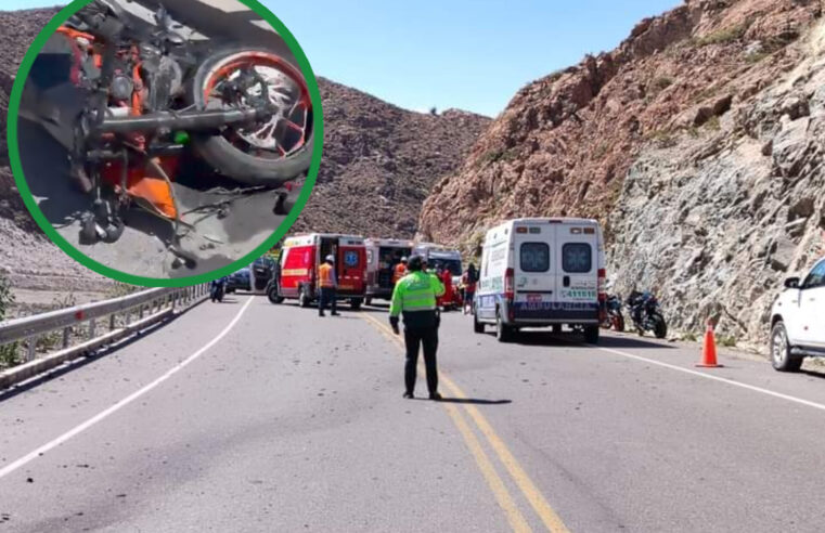 Motociclista fallece y otro queda herido tras fatal accidente