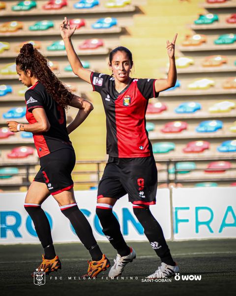 Las «Leonas» rugieron y ganaron en Lima al «Muni»