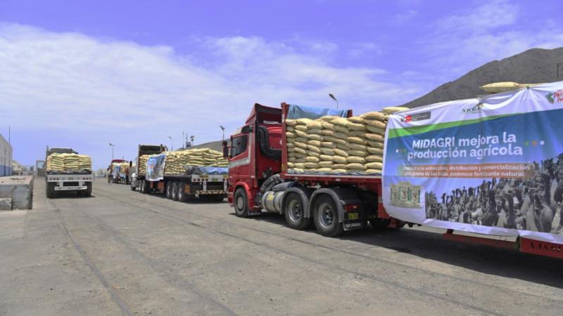 Distribuyen guano de las islas para la agricultura familiar