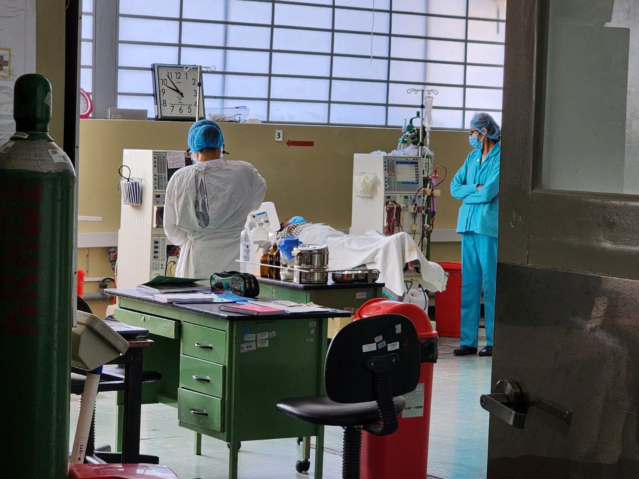 Reparan 3 de 15 máquinas de hemodiálisis en el HDE