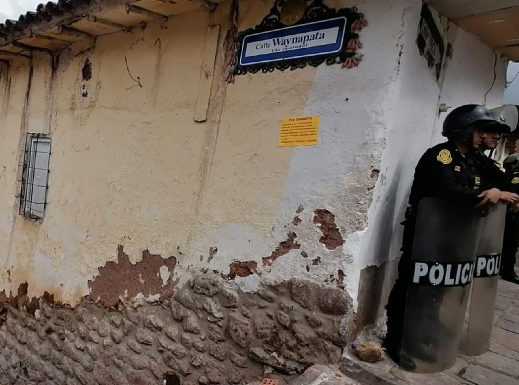 Evidencian excavación clandestina en casona donde funcionaba discoteca