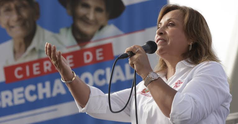 Oscorima me dijo «eres presidenta y debes usar relojes bonitos»