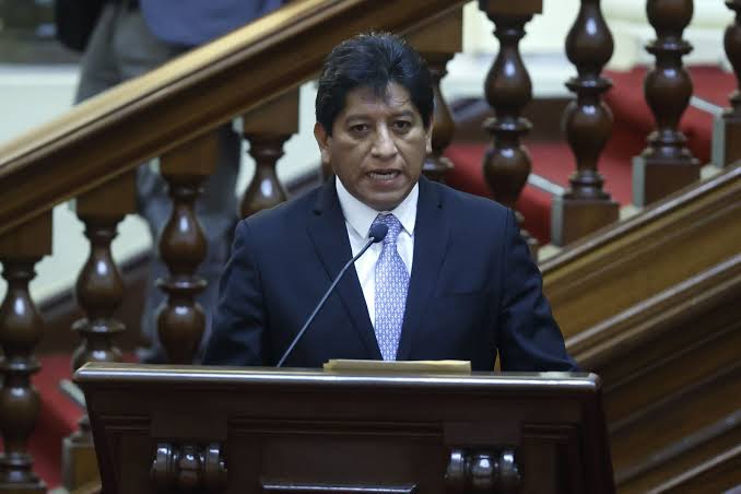 Congreso a punto de concederle más poder al Defensor del Pueblo