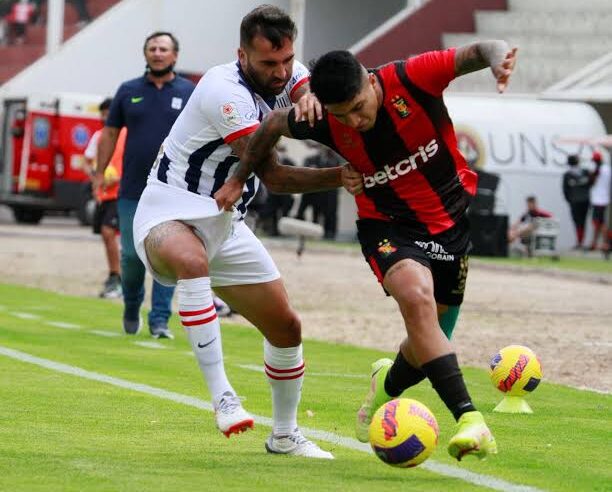 Hinchas de Melgar y Alianza arrasan con entradas