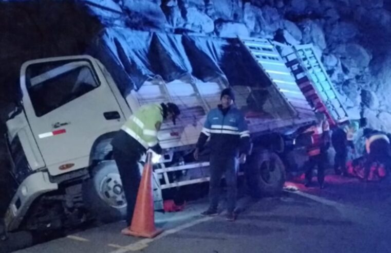 Al menos dos fallecidos y siete heridos deja accidente