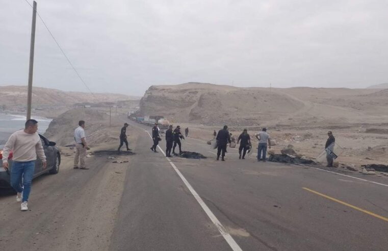 Población de Ocoña protesta por demoras en proyecto de agua y desagüe para La Planchada 