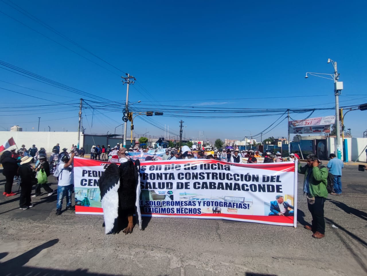 Pobladores de Cabanaconde protestan por demora en construcción de centro de Salud 