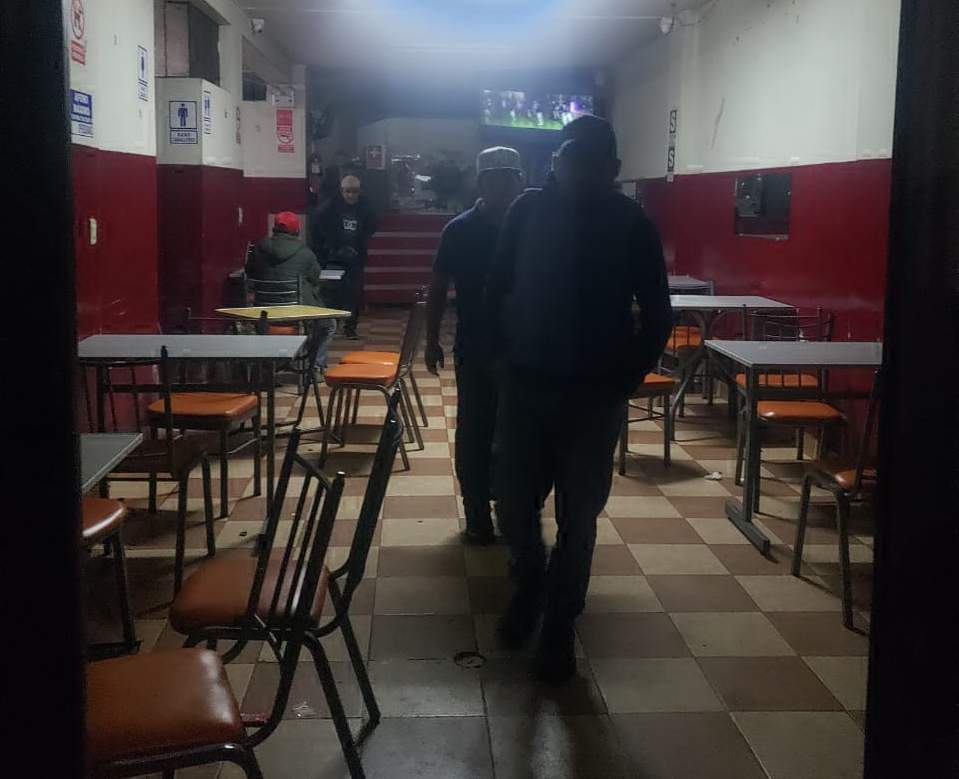 Municipalidad de Bustamante cierra dos cantinas ilegales en Avelino Cáceres