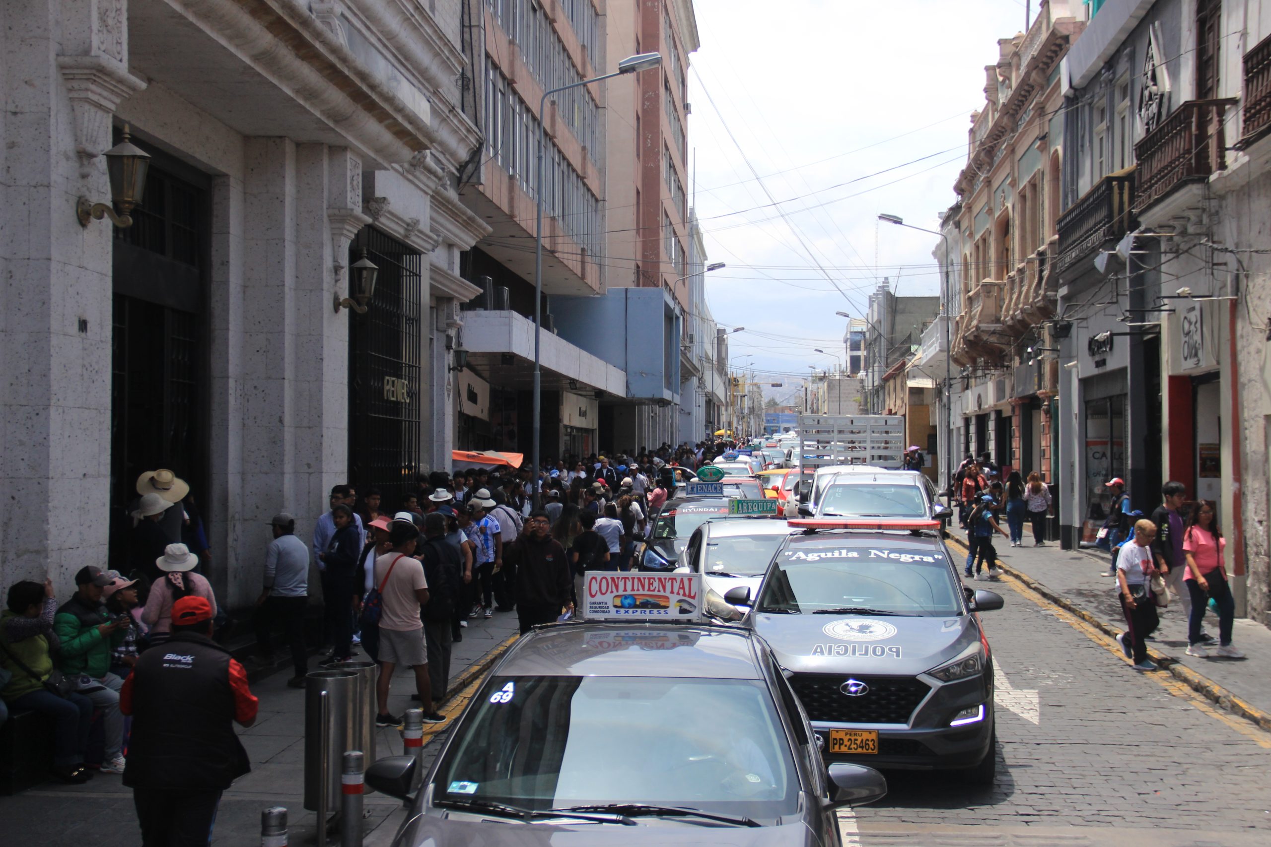 Reducción de requisitos para taxi aumentarían congestión vehicular