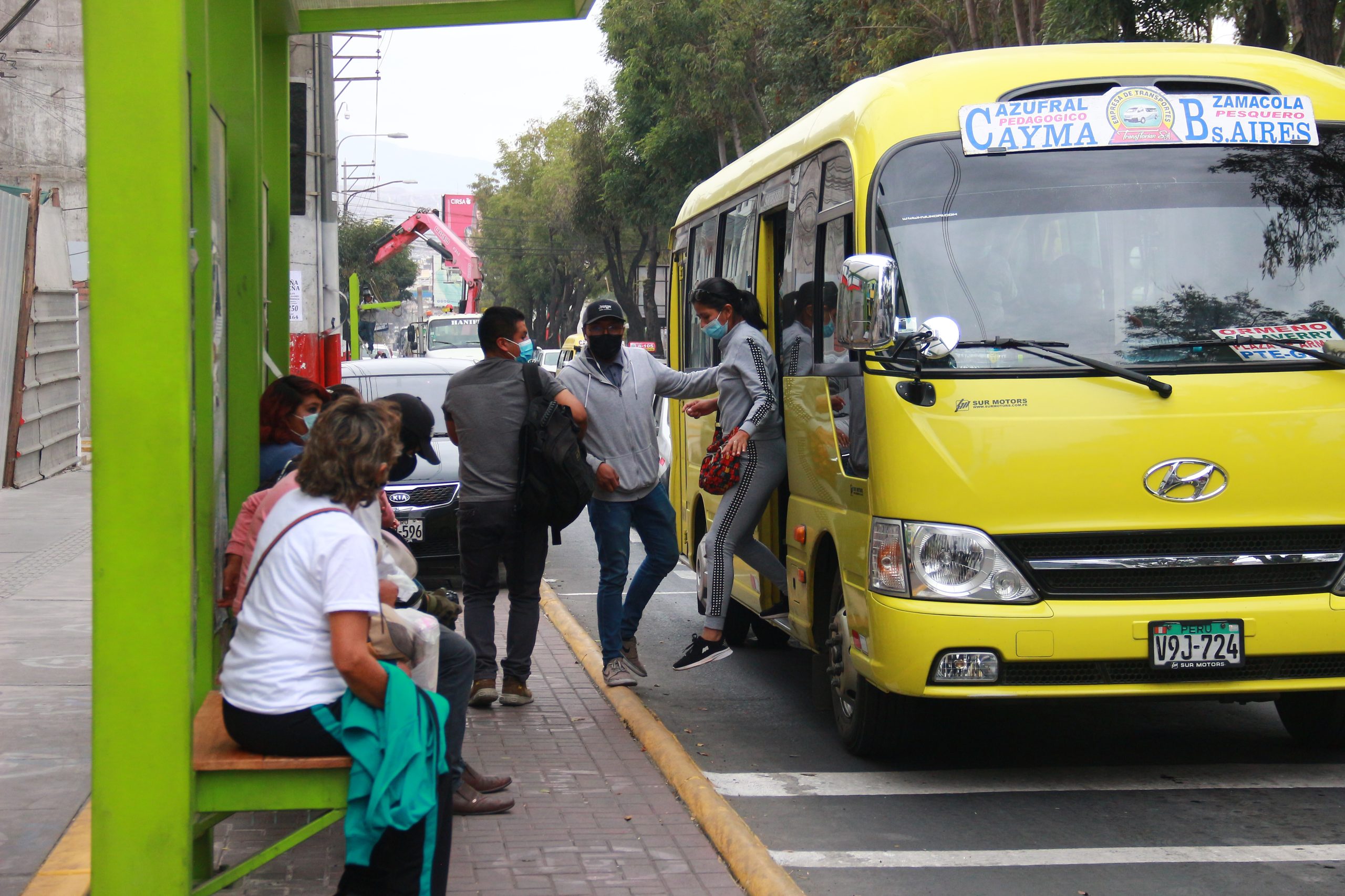 Más de 130 mil vecinos caymeños perjudicados por falta de transporte