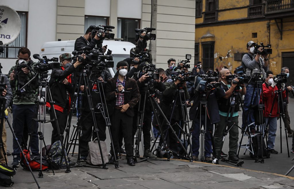 «LOS PERIODISTAS TENEMOS LA MISIÓN DE DESCUBRIR LA VERDAD CON HONESTIDAD Y MENTE ABIERTA»