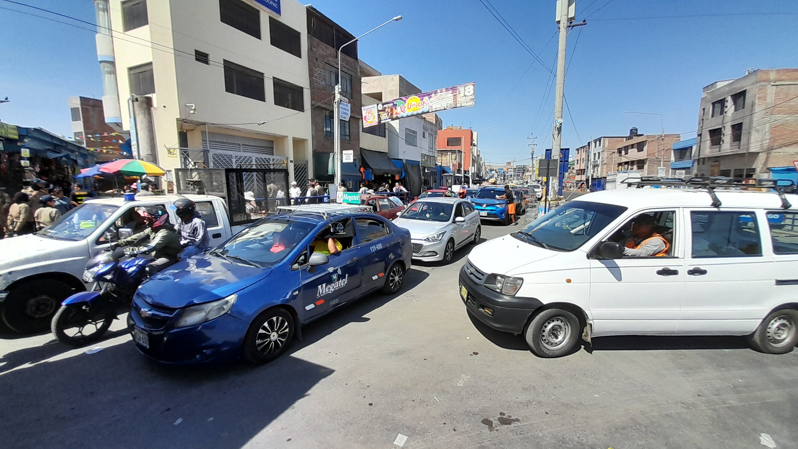 Contaminación empeora por congestión vehicular