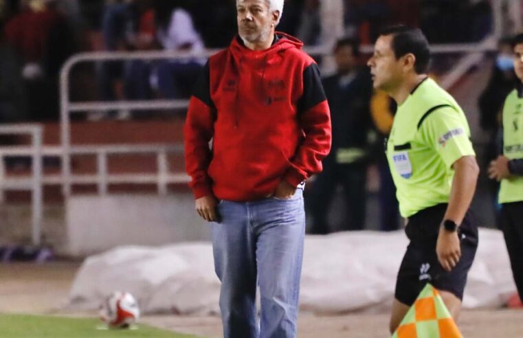 Para el Clausura el FBC Melgar debe tener nuevo entrenador