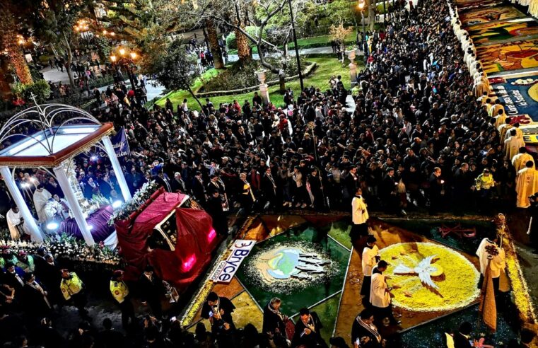 Misa y procesión por Corpus Christi en la Plaza de Armas