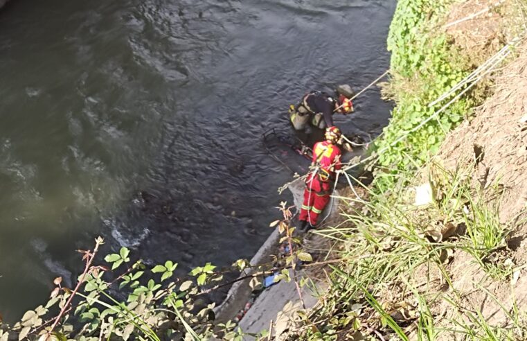 Joven fallece tras caer de Puente Grau