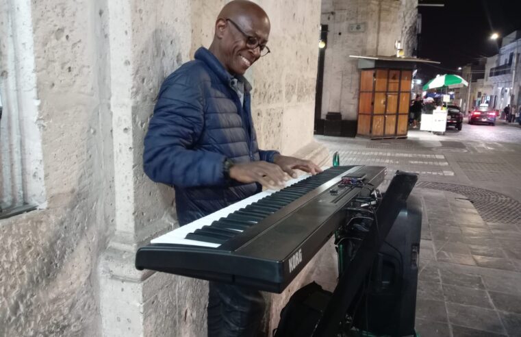 Pedro, una pianista cubano en Arequipa