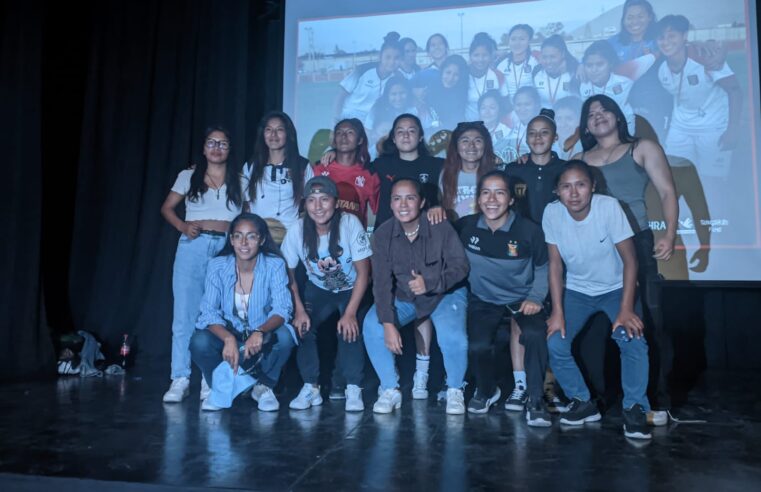 «Campeonas 2022», jugadoras del FBC Melgar en la pantalla grande