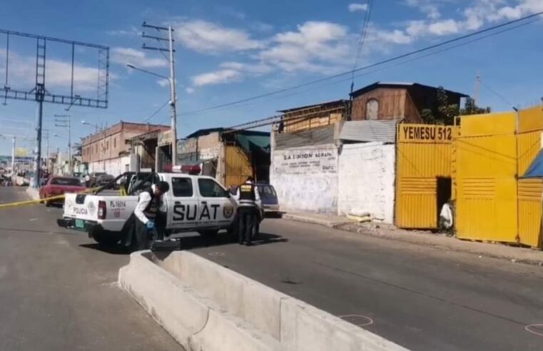 Criminal se graba disparando contra negocios en Cercado