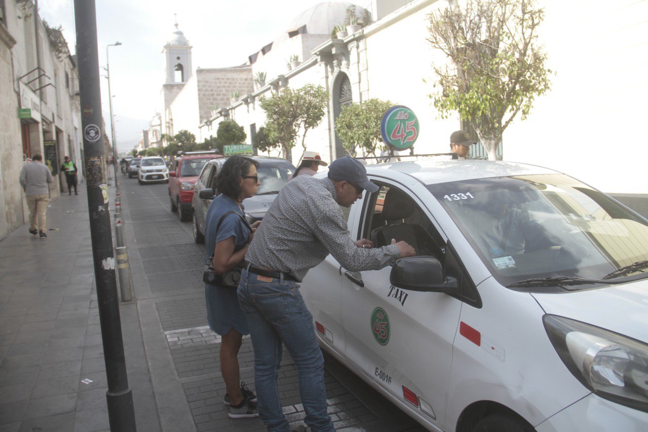 Alrededor de 7 mil taxistas no podrán circular por antigüedad de unidades