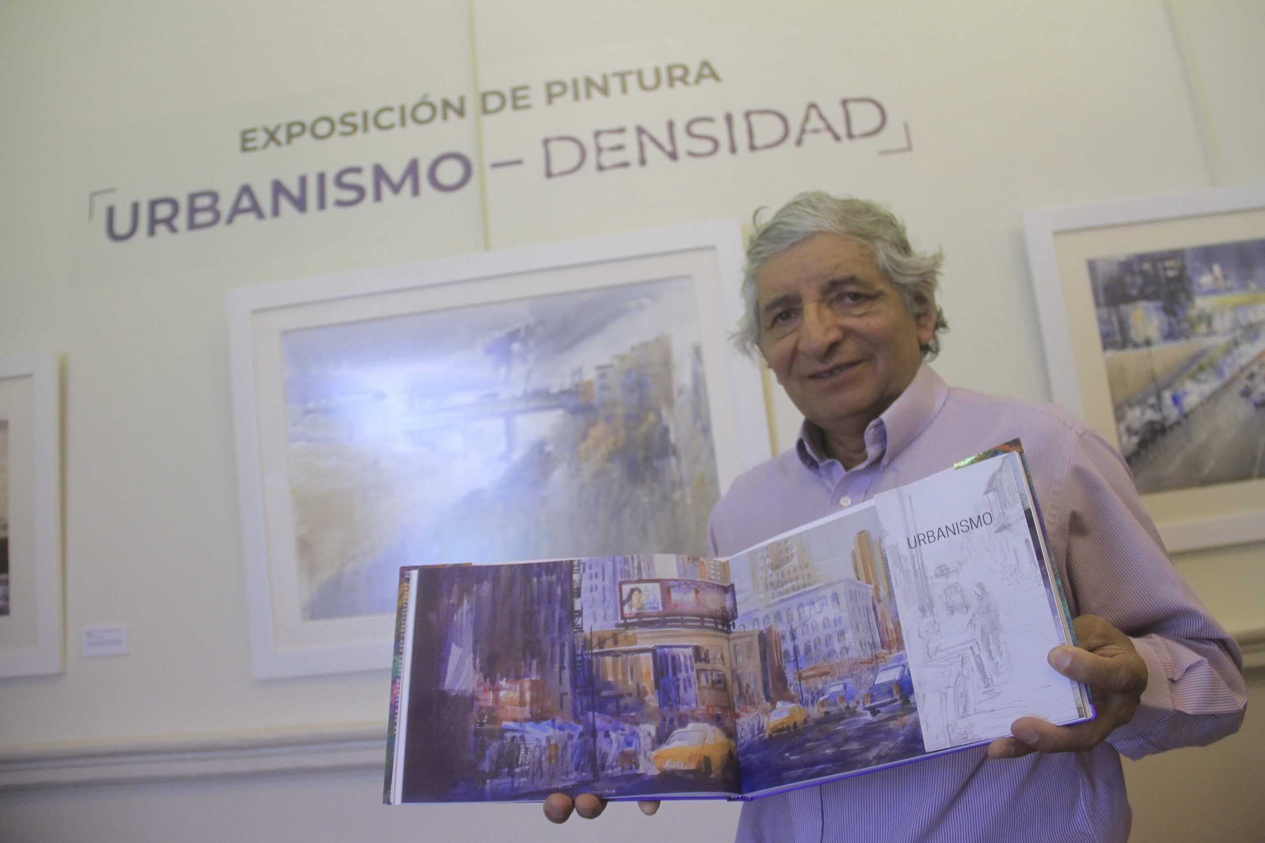 Exposición de pinturas grafica deterioro urbanístico en Arequipa