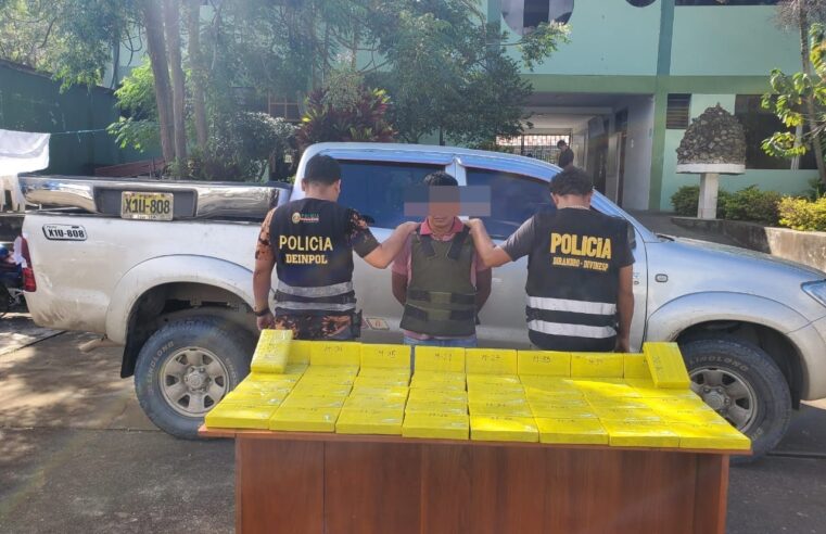 Policía incauta más de 50 kilos de cocaína y detiene a 5 personas