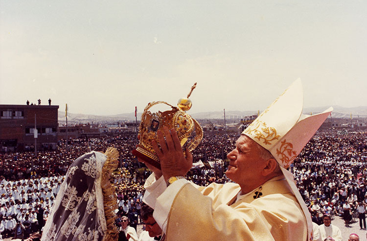 El viaje secreto de la Virgen de Chapi