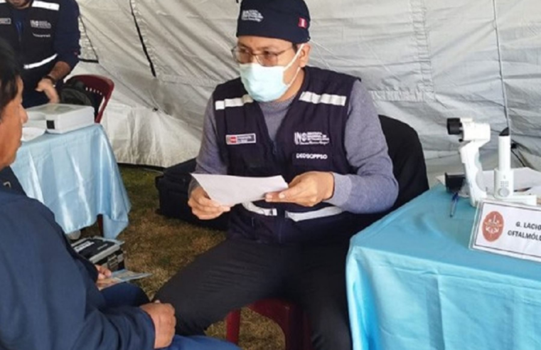 Atienden en salud ocular a más de 300 vecinos de Huancané