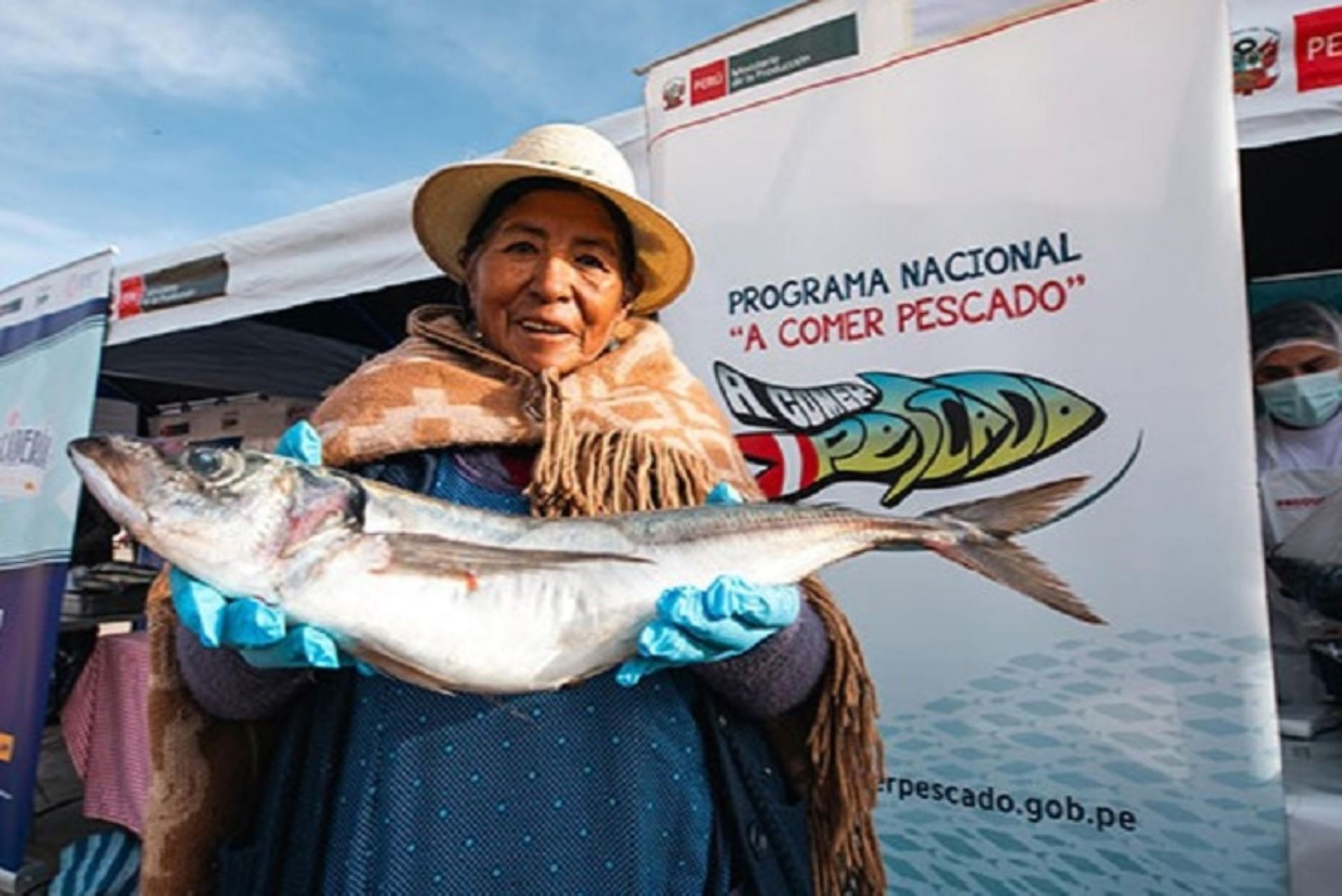 Más de 20,000 familias reciben pescado a precios accesibles