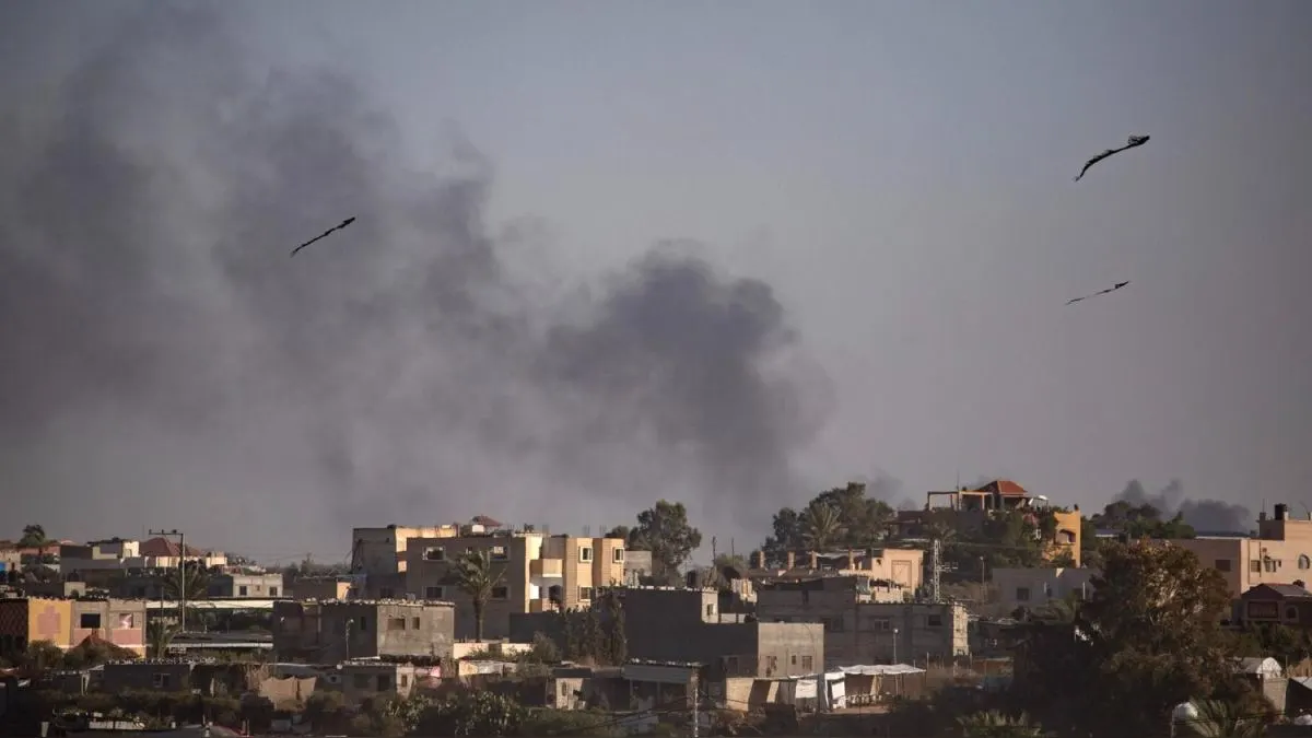 Siguen bombardeos en Rafah pese a orden de Corte de La Haya