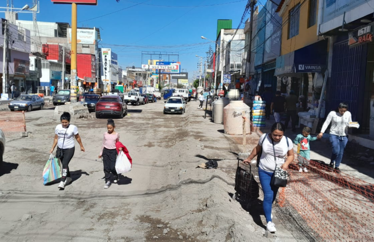 Aplazo de obras en avenida Jesús perjudica a comerciantes